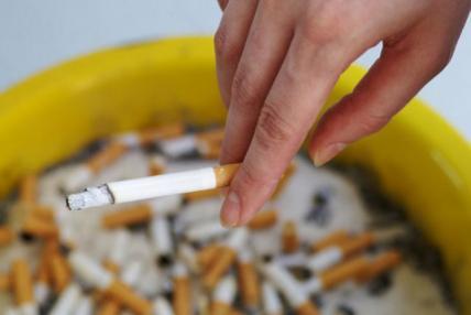 Directorul Philip Morris România a declarat că orice majorare de preţ la ţigări afectează inflaţia. Foto: ALAMY