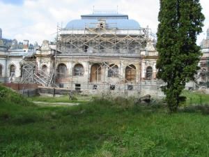 Consiliul Judeţean Suceava intenţionează să aloce fonduri pentru refacerea faţadei Cazinoului din Vatra Dornei