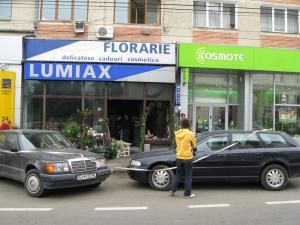 Incendiu la magazinul Lumiax, din cauza unei reclame luminoase
