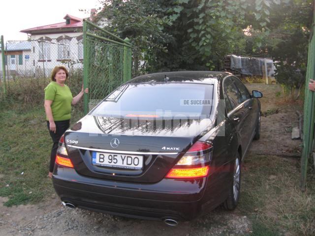 Vizită: Elena Băsescu le-a adus cadouri bunicilor din Suceava