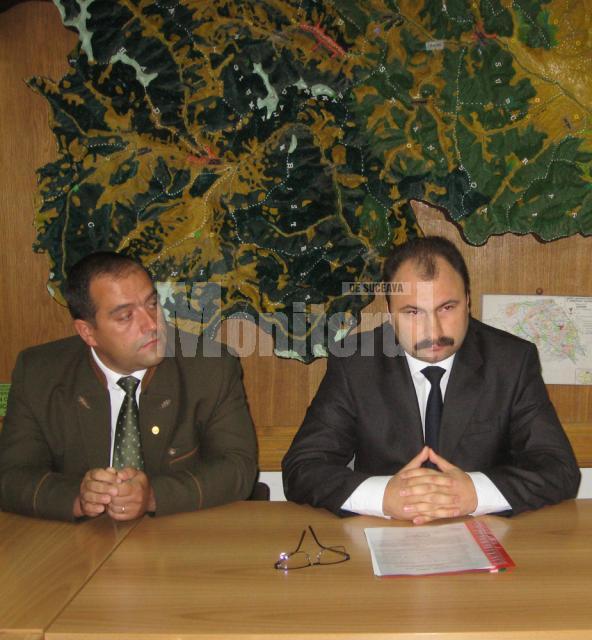 Prefectul judeţului, Sorin Popescu, l-a instalat oficial în funcţie pe Mihai Miheţiu