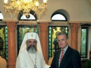 Patriarhul Daniel şi ambasadorul Andreas von Mettenheim. Foto: basilica.ro