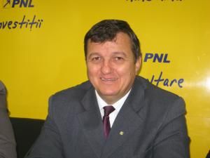 Vasile Mocanu: „Liderii PD-L trebuie să renunţe la manualul de campanie electorală a lui Stalin”
