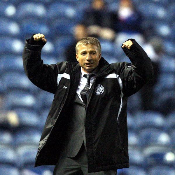 Dan Petrescu, un nume tot mai pomenit în Marea Britanie