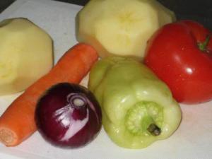 Fructele şi legumele vor fi prezente la fiecare masă