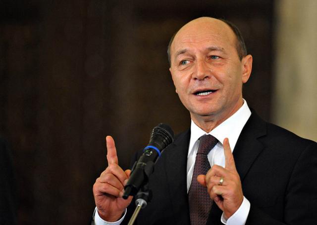 Traian Băsescu: „Eu mi-am câştigat existenţa greu, n-am stat în şedinţe de partid la uscat”. Foto: MEDIAFAX