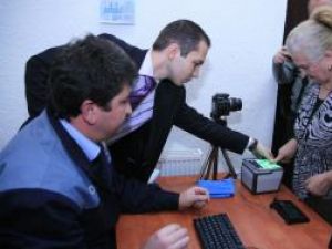 Viorica Scăunaşu va fi prima posesoare a unui paşaport biometric eliberat de Serviciul Paşapoarte Suceava