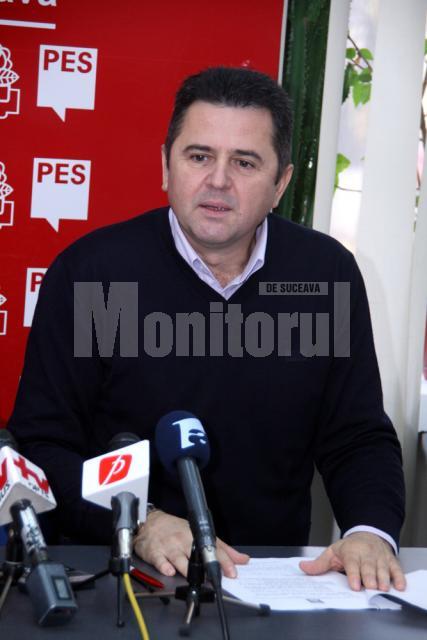 Eugen Bejinariu: „Domnul Todiruţ trebuie să înţeleagă că nu este în slujba PD-L, trebuie să înţeleagă că este în slujba cetăţeanului”