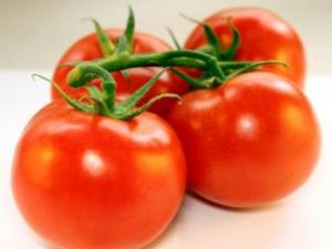 Tomatele sunt considerate alimente foarte sănătoase. Foto: JARSEM
