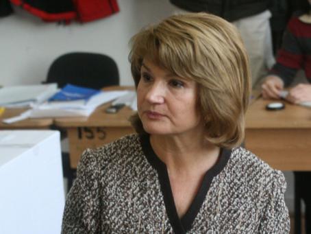 Maria Băsescu: „Pentru afirmaţiile mincinoase pe care le-aţi făcut sunteţi dator, domnule Dinescu, să vă cereţi scuze în faţa copiilor mei”. Foto: MEDIAFAX