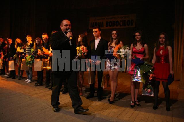 Gala Bobocilor 2009: Primarul Ion Lungu i-a premiat pe cei mai frumoşi boboci suceveni