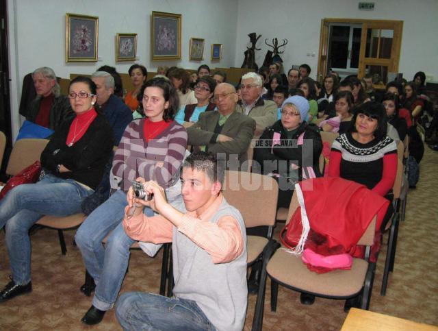 Participanti la evenimentul de la Biblioteca Bucovinei