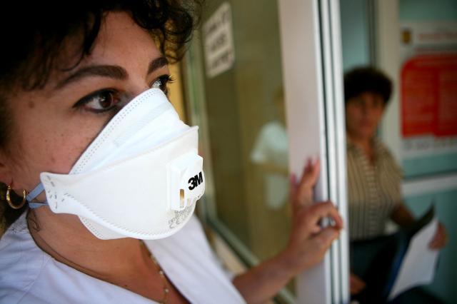 Alte 115 cazuri de gripă nouă au fost înregistrate în ţară, în ultimele 24 de ore. Foto: MEDIAFAX
