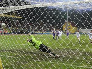 Gol marcat de Nuno Diogo, în minutul 67, în poarta Timişoarei. Foto: MEDIAFAX