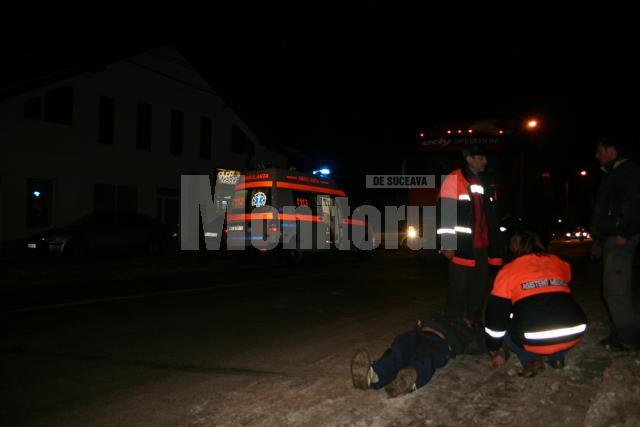 Vasile Mihai a ieşit brusc în faţa ambulanţei, fără ca eforturile şoferului de a-l evita să aibă succes