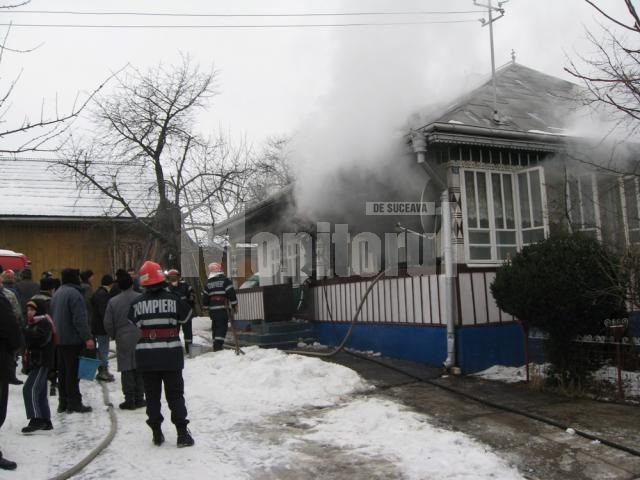 Incident: I-a luat foc casa în timp ce făcea mâncare