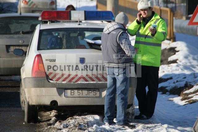 Aproape 100 de amenzi şi şase permise reţinute, după un control în trafic