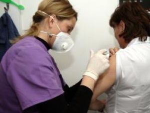 Extindere: Centre de vaccinare împotriva gripei noi, la spitalele din Cîmpulung şi Vatra Dornei