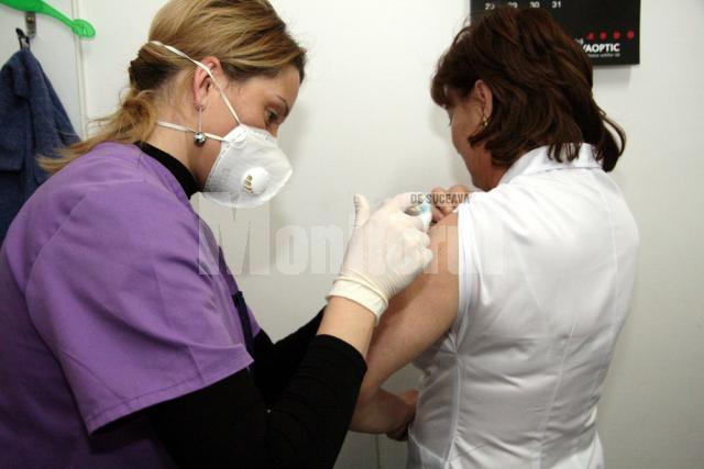 Extindere: Centre de vaccinare împotriva gripei noi, la spitalele din Cîmpulung şi Vatra Dornei