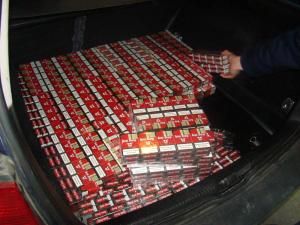 Poliţia de Frontieră: Autocar - „cărăuş” de ţigări de contrabandă