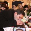 Özer Cetin şi-a sărutat fiicele, le-a mângâiat pe creştet şi a plâns ca un copil