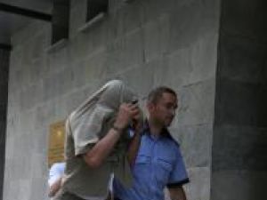 Agenţii de poliţie Cristian Daniel Jitari (39 de ani) şi Toader Olari (53 de ani) au fost trimişi în judecată pentru acuzaţii grave