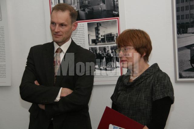 ES Wojciech Zajaczkowski, ambasadorul Poloniei la Bucureşti, şi consilierul consul Anna Zalewska
