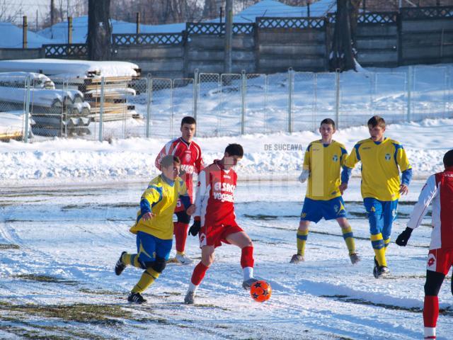 Homneac (în roşu la minge) a jucat pentru prima dată împotriva fostei echipe