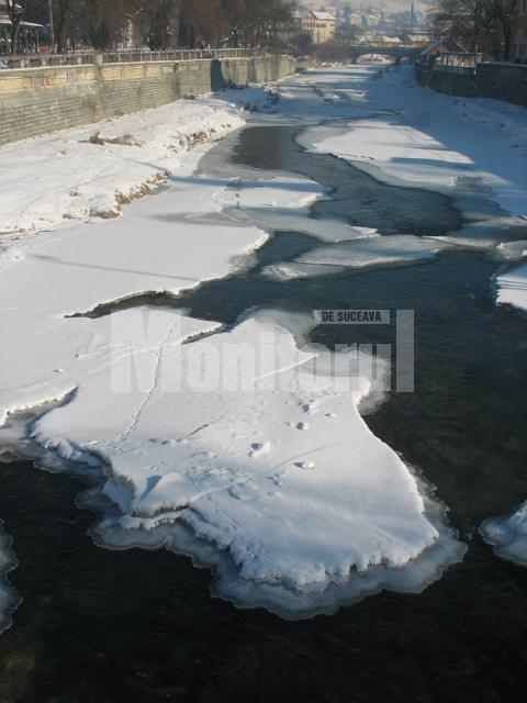 Specialiştii speră că topirea gheţurilor va fi lentă
