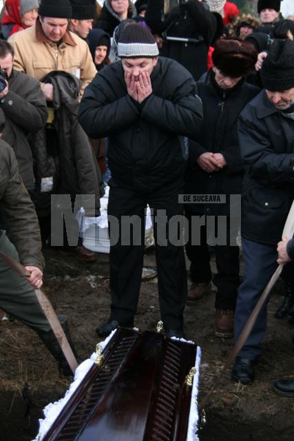 Vasile Hriţcu, împietrit de durere