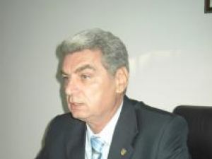 Constantin Gheorghe, fost arbitru internaţional, în prezent secretar adjunct al Senatului
