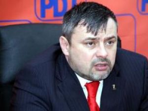 Strategie: PD-L Suceava merge cu aceeaşi garnitură de primari de oraşe în 2012