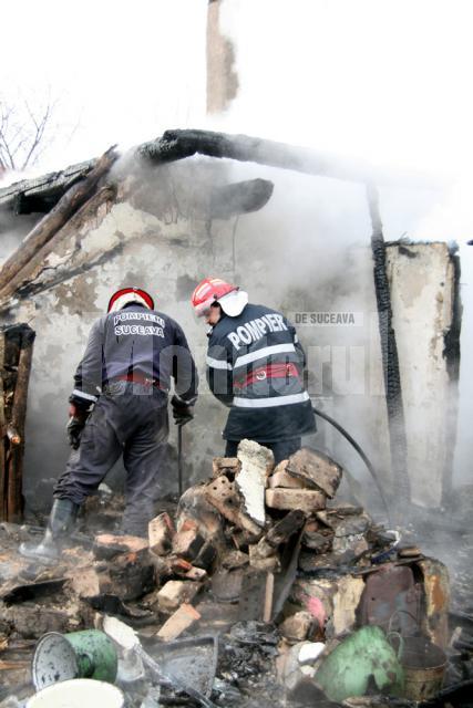 Incendiul de la Stroieşti a fost stins în jurul orei 10:00