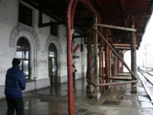 Gara Iţcani ar putea fi salvată de la distrugere de intervenţia Primăriei Suceava