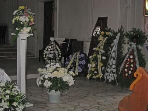 Drumul spre veşnicie: Coroane de flori şi lacrimi, la căpătâiul preotului Ştefan Babiaş, decan de Bucovina