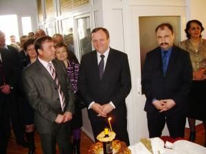 Preşedintele CJ Suceava, Gheorghe Flutur, şi prefectul judeţului, Sorin Popescu, prezenţi la deschiderea Serviciului de Evidenţă a Populaţiei din Liteni
