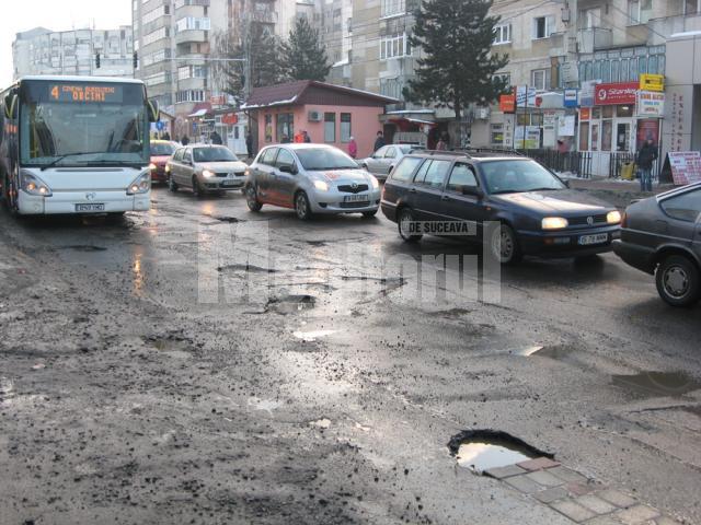 Reparaţii: Campania de asfaltare a străzilor Sucevei, demarată oficial