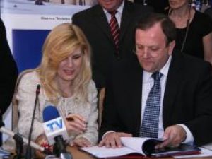 Elena Udrea îl susţine Gheorghe Flutur în cursa pentru ocuparea uneia dintre cele patru funcţii de prim-vicepreşedinte al PD-L