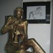 Trubadurul - bronz de Lucian Smău şi Studiu de cal, grafică de Oana Chinchişan