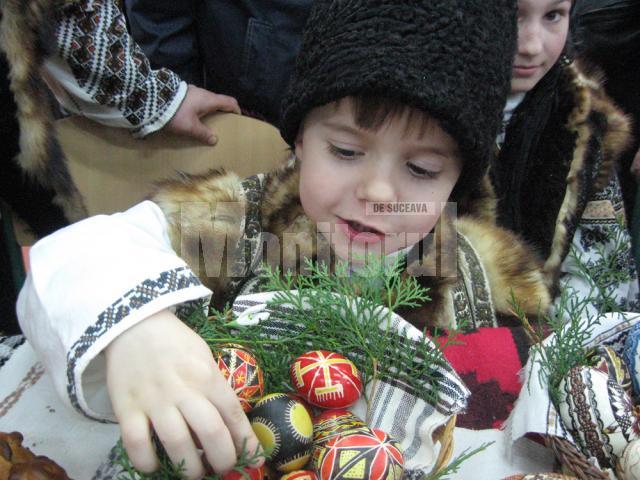 Ediţia a IV-a: Ouă încondeiate, preparate de post şi obiecte vechi, la Festivalul de la Moldoviţa