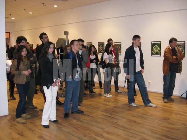 Participanţi la expoziţia inaugurală de la Clubul Artelor Vizuale