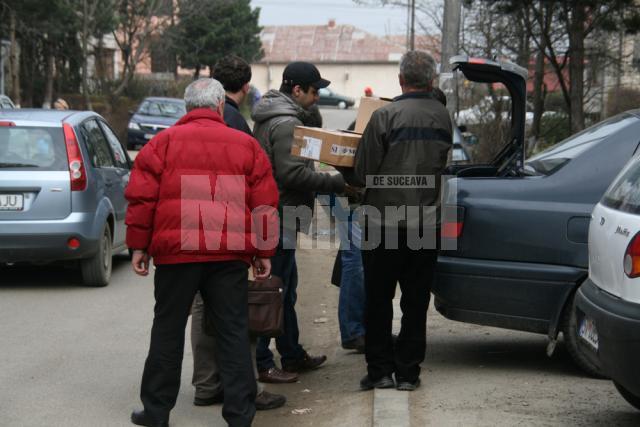 Anchetatorii au ridicat mai multe probe