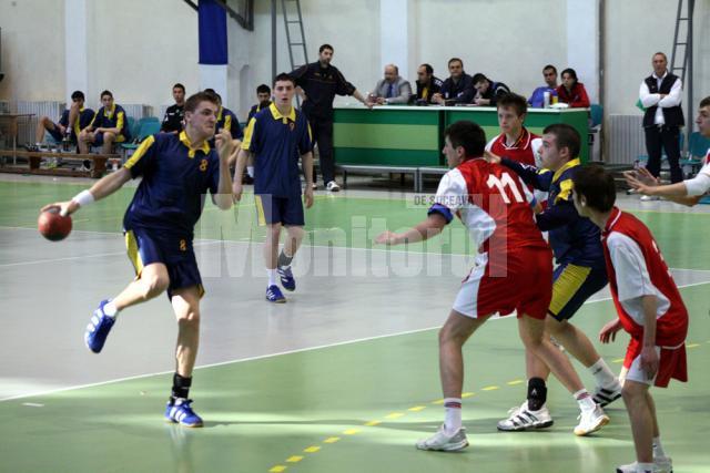 Echipa de handbal juniori II a Liceului cu Program Sportiv Suceava şi-a asigurat un loc la turneul semifinal al Campionatului Naţional
