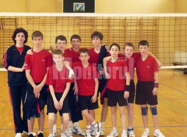 Echipa care a reuşit să ajungă în finala Campionatului Naţional de Mini Volei