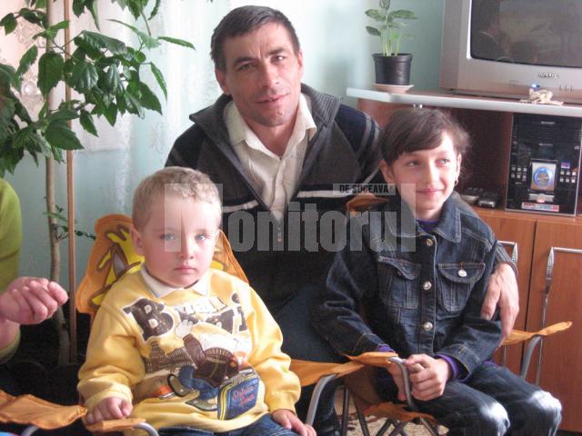 Vasile Gorban fericit ca mai are un baiat si o fetita in familie