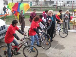 Tinerii de la „Laurenţia Ulici” au organizat un concurs de biciclete
