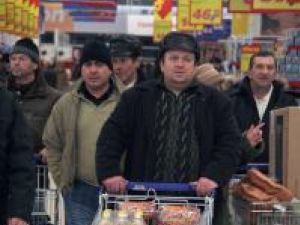 Ofertă: Cumpărătorii, scutiţi de plata TVA la hipermarketul Real