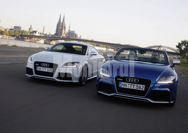 Audi TT-RS Roadster & Coupe