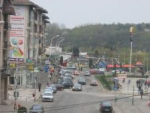 Accidentul s-a petrecut pe trecerea de pietoni dinaintea intersecţiei străzilor Nicolae Bălcescu şi Ştefan cel Mare