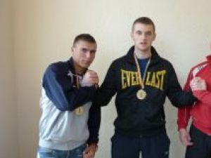 Gheorghe Mnsciuc, Andrei Chiprianov şi Adrian Cătălin Pîslariu (de la stânga la dreapta) au obţinut rezultate foarte bune la Campionatele Naţionale